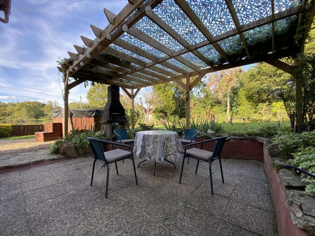 Maison à BUSSIERE-POITEVINE