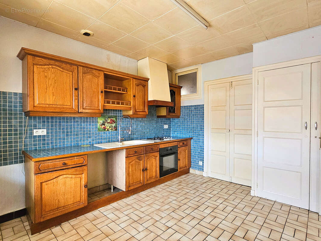 Maison à SAINT-LAURENT-SUR-SAONE