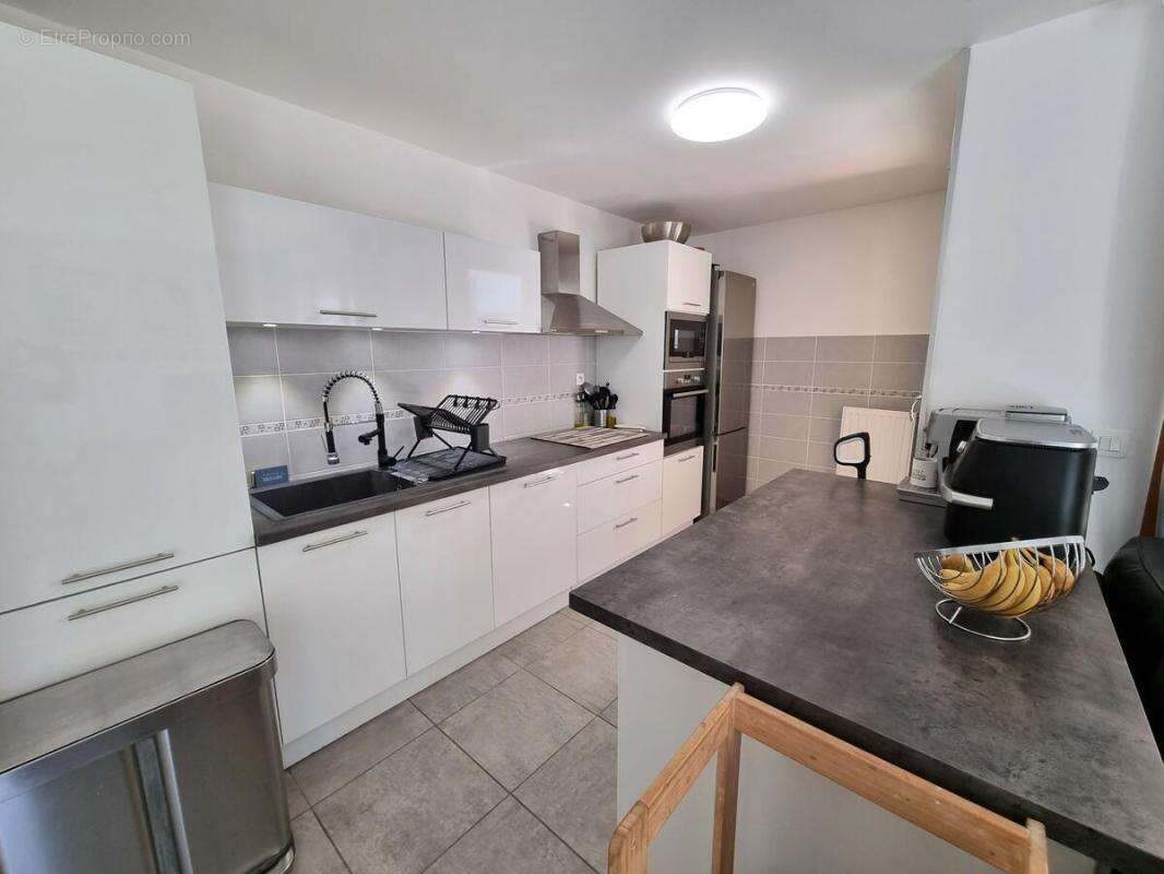 Appartement à MEYZIEU