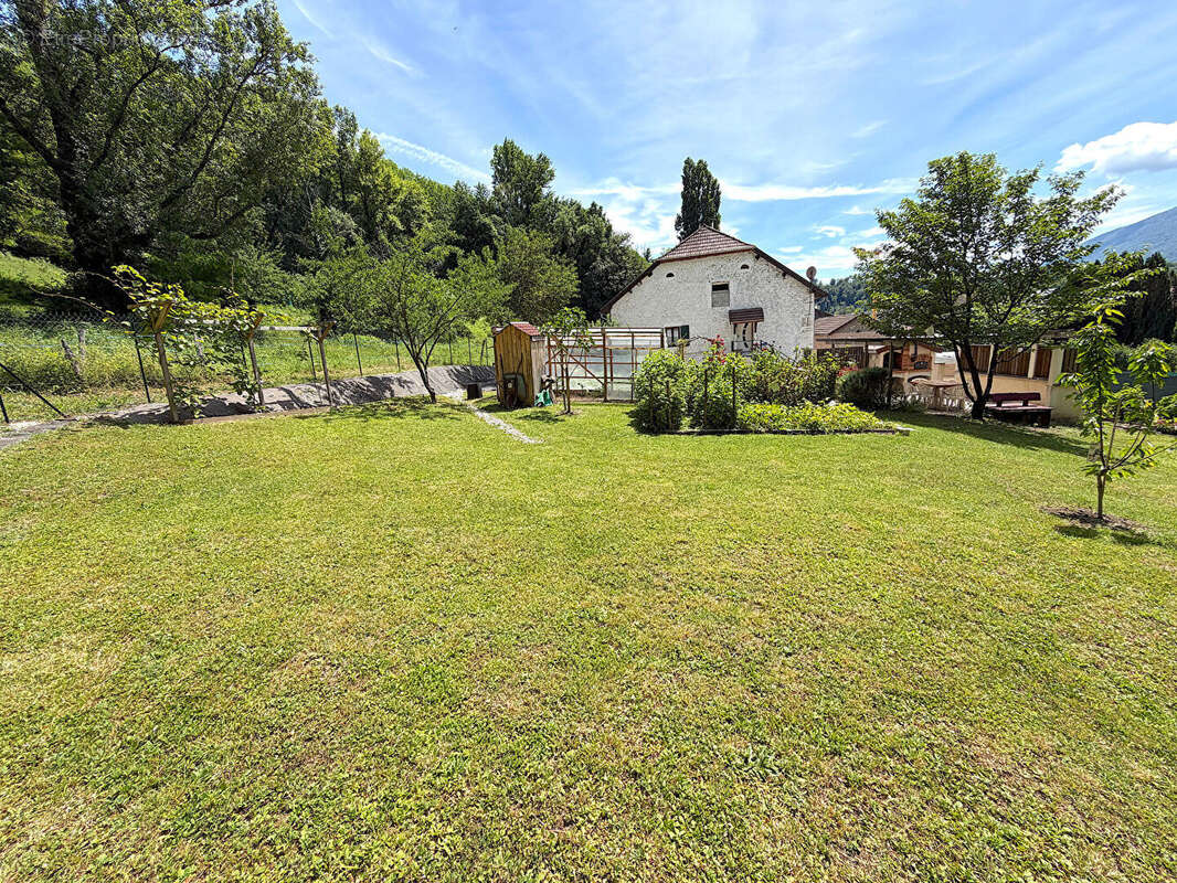 Maison à SEYSSEL