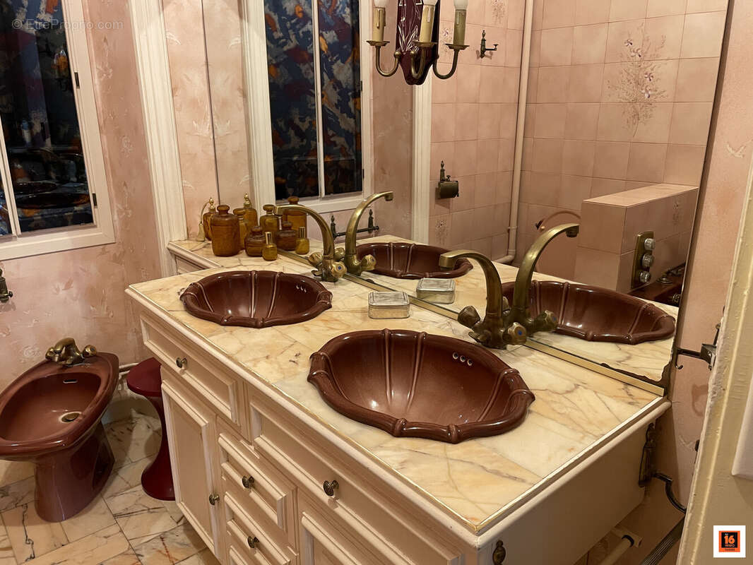 Maison à LA MONNERIE-LE-MONTEL