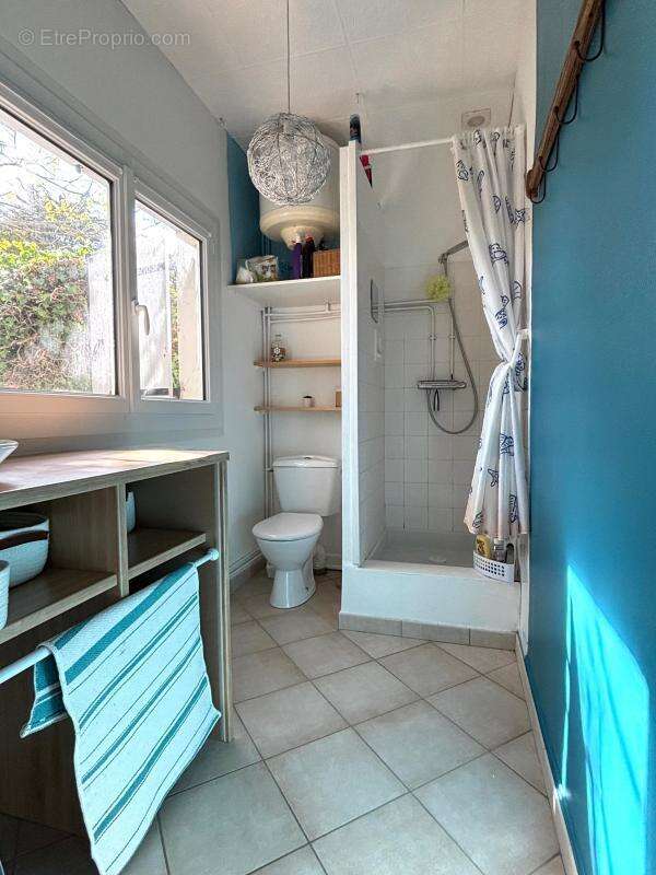 À vendre – Belle maison familiale avec vue mer, dépendance et jardin – La Brée-les-Bains, plage à pied - photo 26