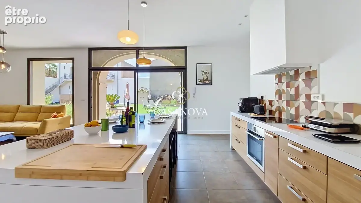 Propriété de caractère entre Pézenas et Béziers  Un lieu aux multiples possibilités: maison de famille ou lieu de réception - photo 12