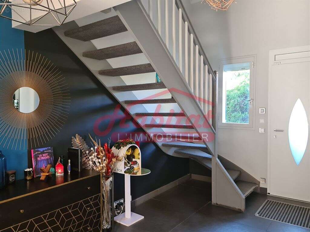 Maison 200 m² à Chelles  - photo 3