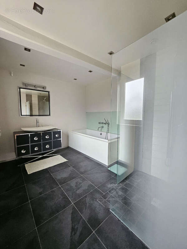 Longère à Flesselles 190m2 au sol - 3 chambres - photo 10
