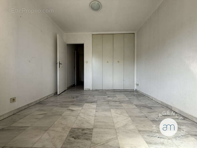 Montpellier   f2 41,59 m2 avec terrasse, parking et cellier   180 000 € - photo 7