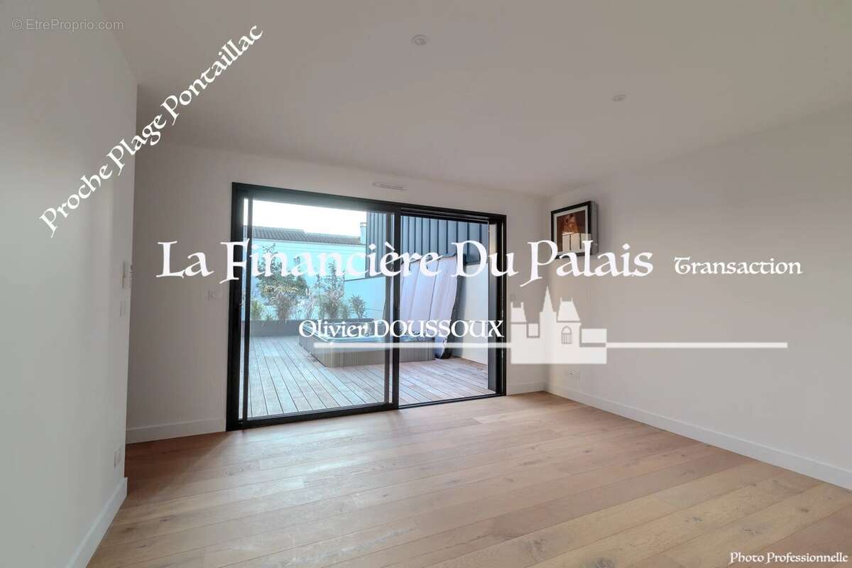 Maison à VAUX-SUR-MER