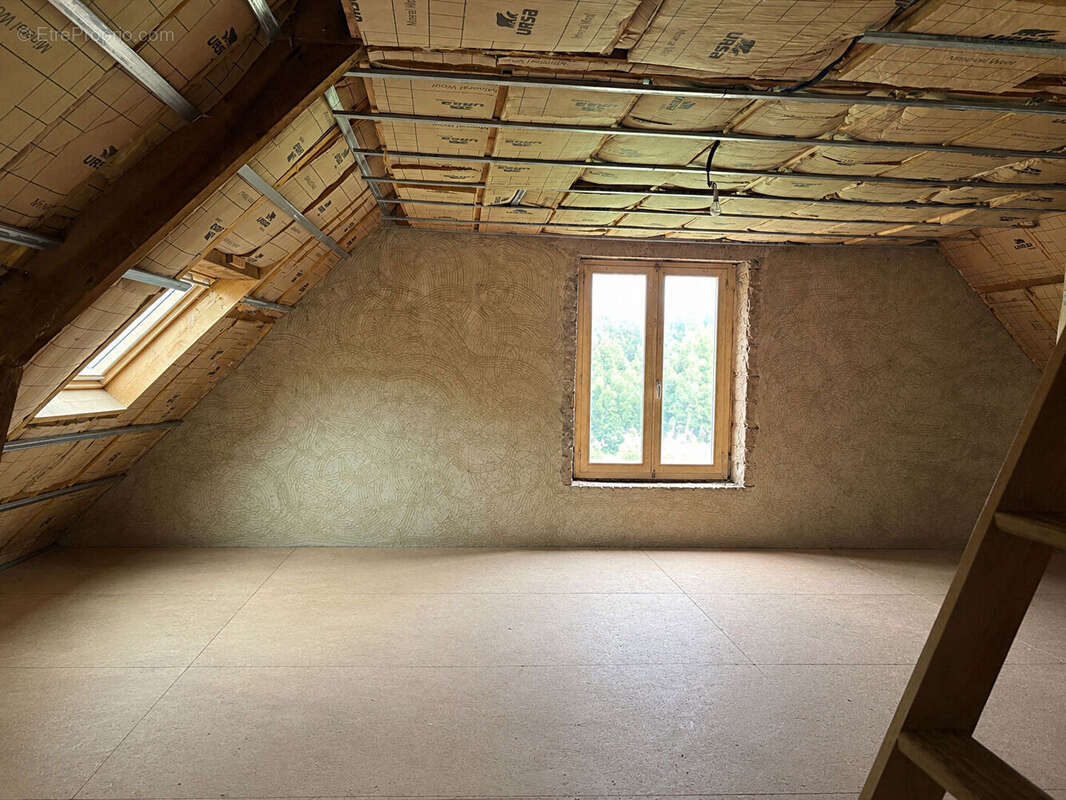 Maison à LOCMINE