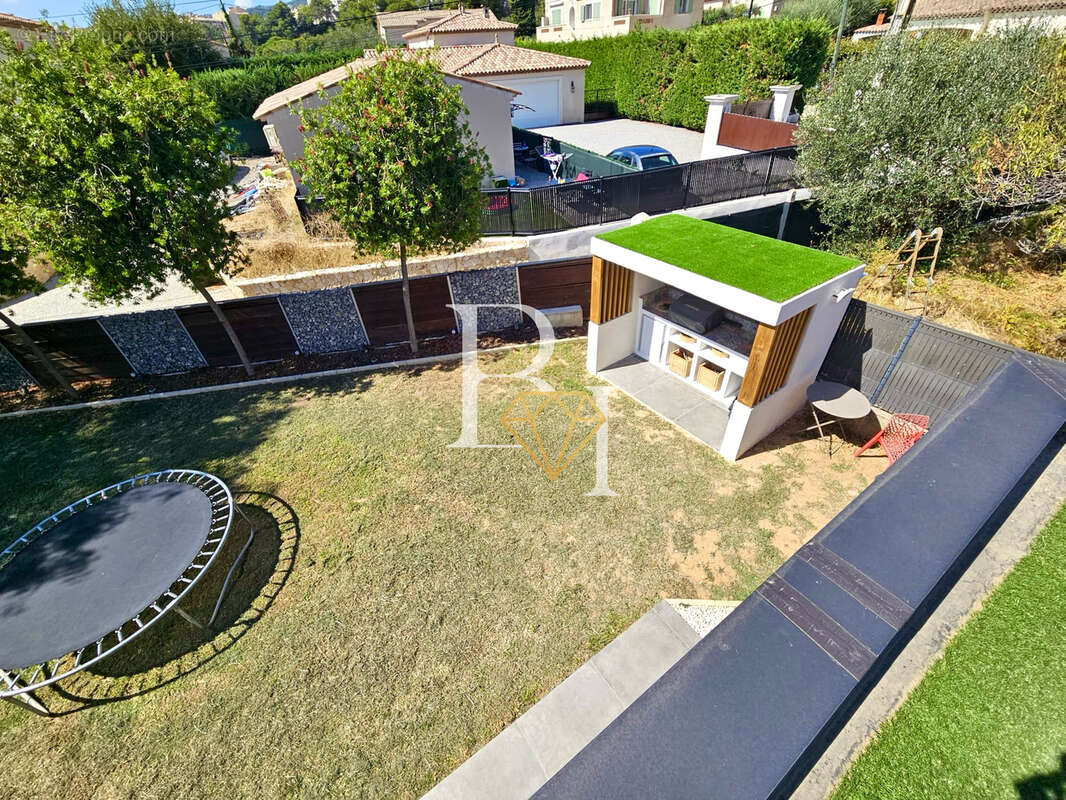 Maison à CARROS