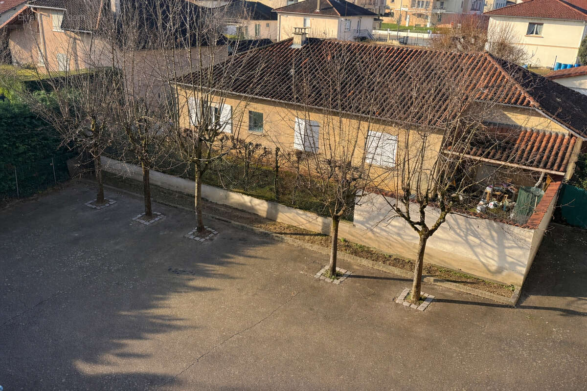 Appartement à LE COTEAU