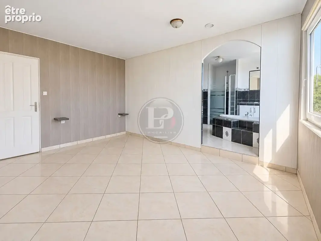 Maison 158 m² - Terrain 934 m² - Vue dégagée - Genilac - photo 7