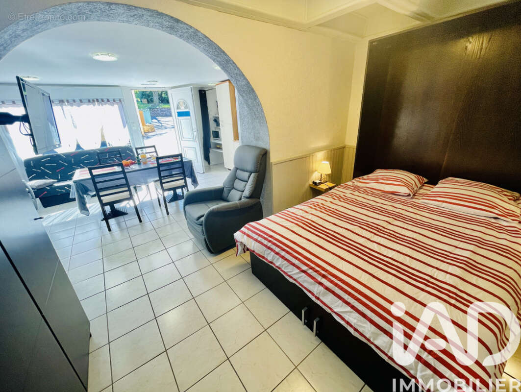 Appartement 370 m² à Bains-Les-Bains  - photo 9