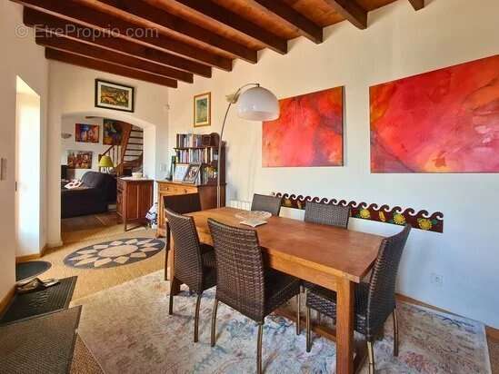 Maison à LA ROQUE-GAGEAC