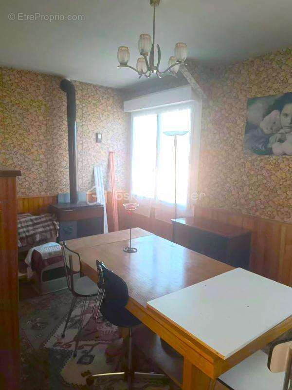 Maison à ARGENTON-L'EGLISE