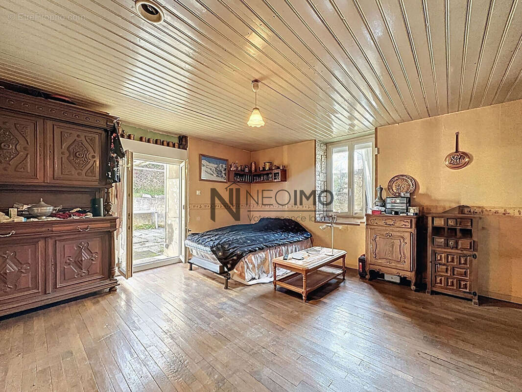 Maison à SOULOSSE-SOUS-SAINT-ELOPHE