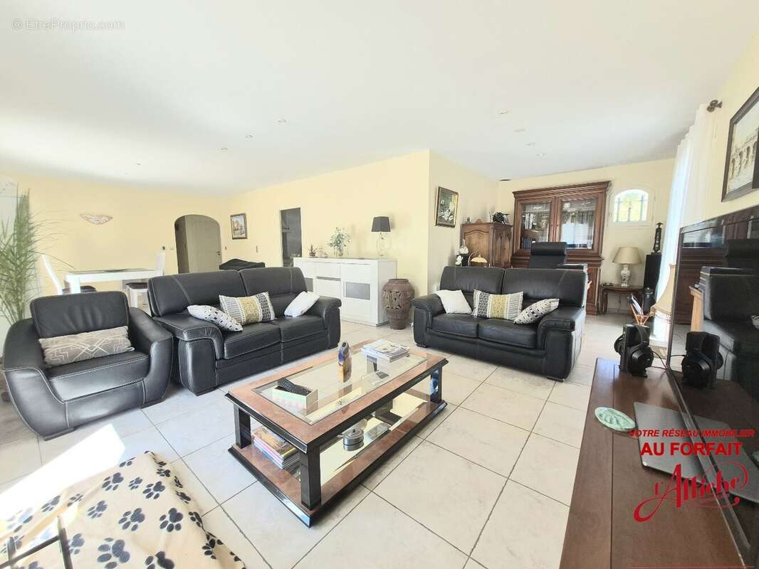 Maison à BRUGUIERES