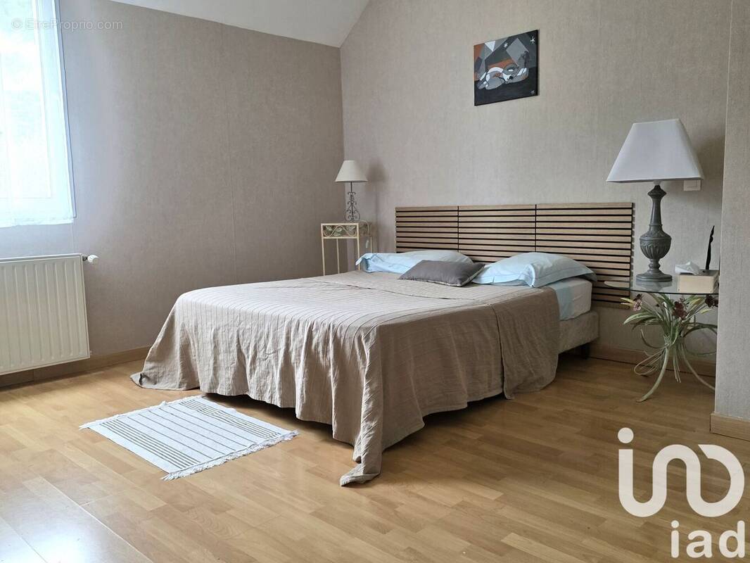 Photo 1 - Maison à SAINT-EPAIN