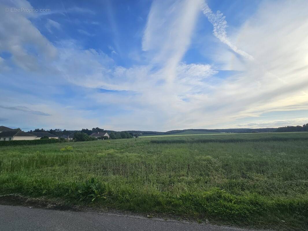 Terrain à VAUX-SUR-EURE