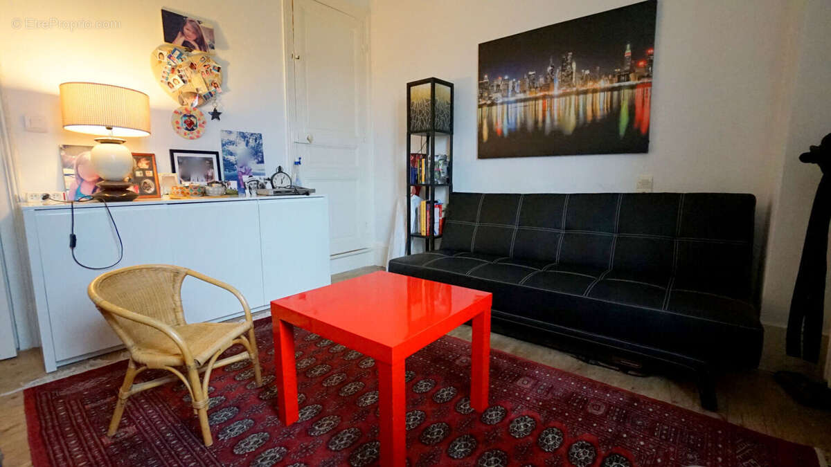 Maison à FOLLAINVILLE-DENNEMONT