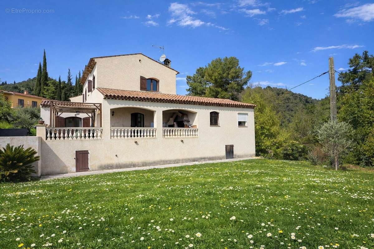 Maison à TOURRETTE-LEVENS