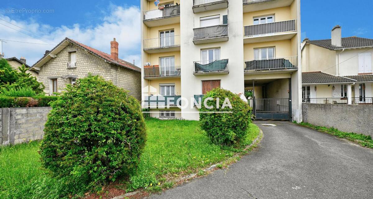 Appartement à LES MUREAUX