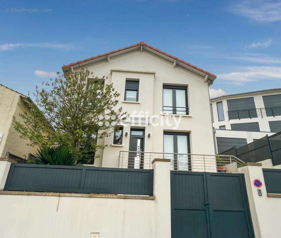 Maison 150 m² à Chaville  - photo 18