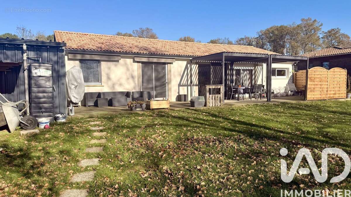 Photo 2 - Maison à SAINT-SAVIN