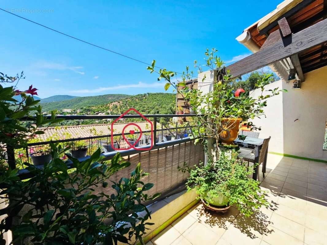 Appartement à LA CROIX-VALMER