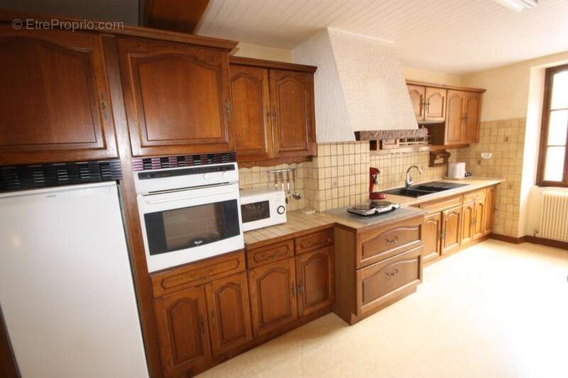 Maison à vendre 5 pièces de 148 m² à CHALEY (01) avec jardin de 436 m² en bordure de la rivière - photo 7