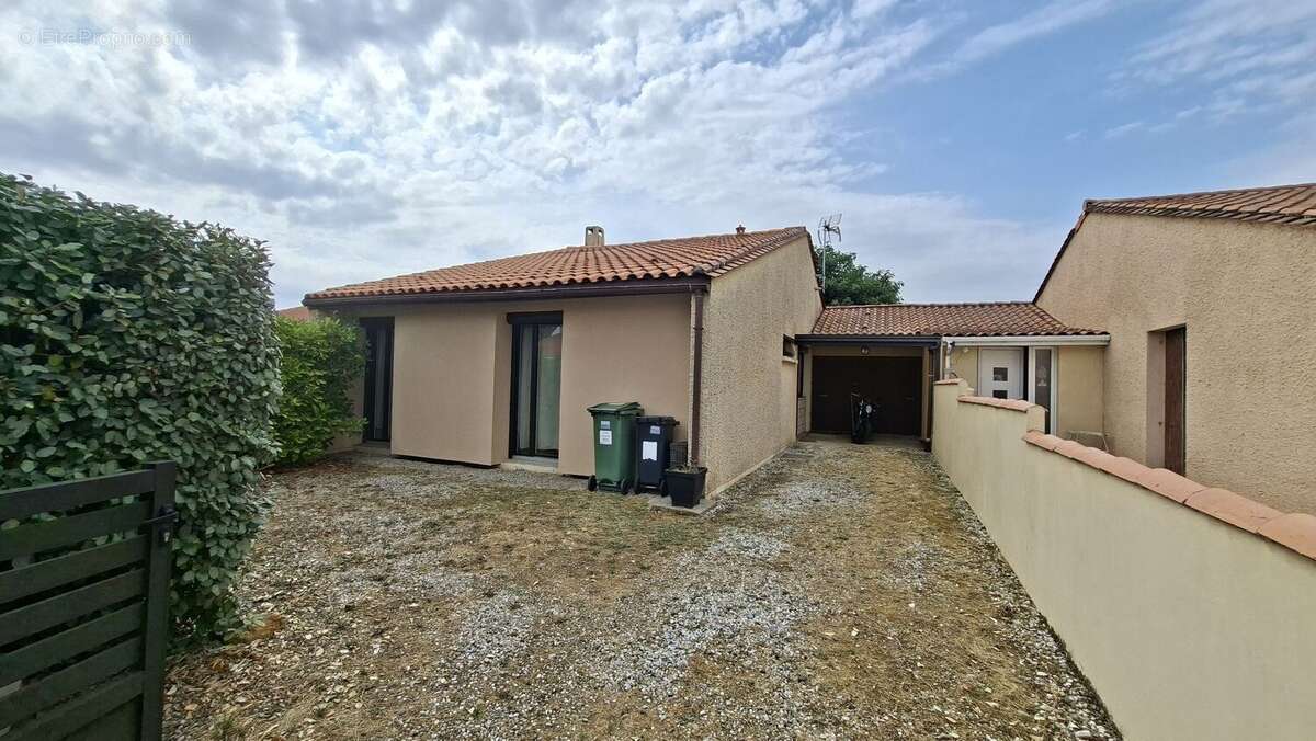 Maison 81 m² à Ambares-Et-Lagrave  - photo 5