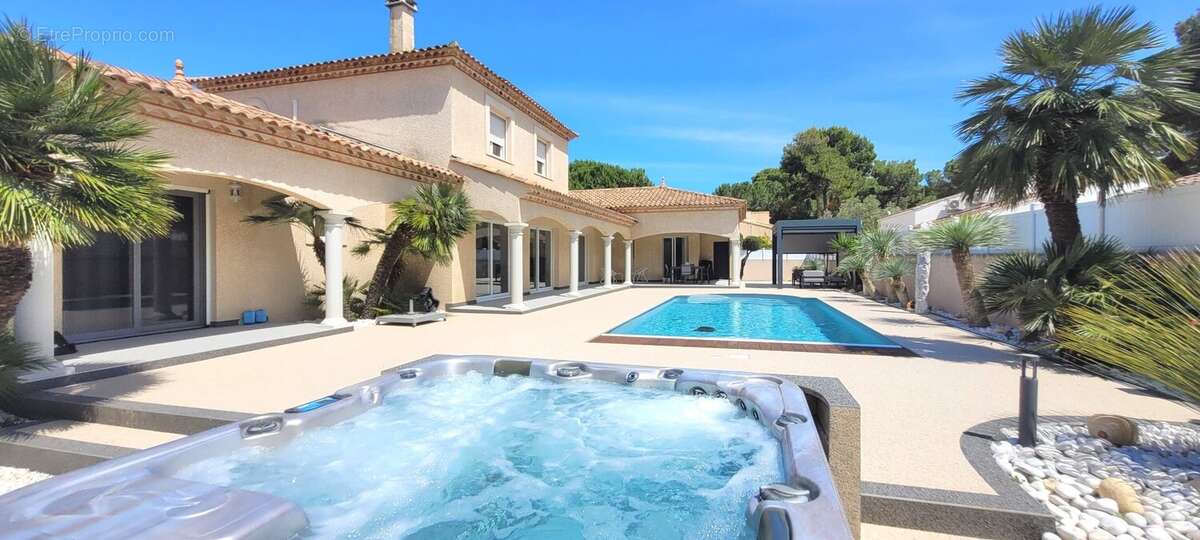 Maison à AGDE