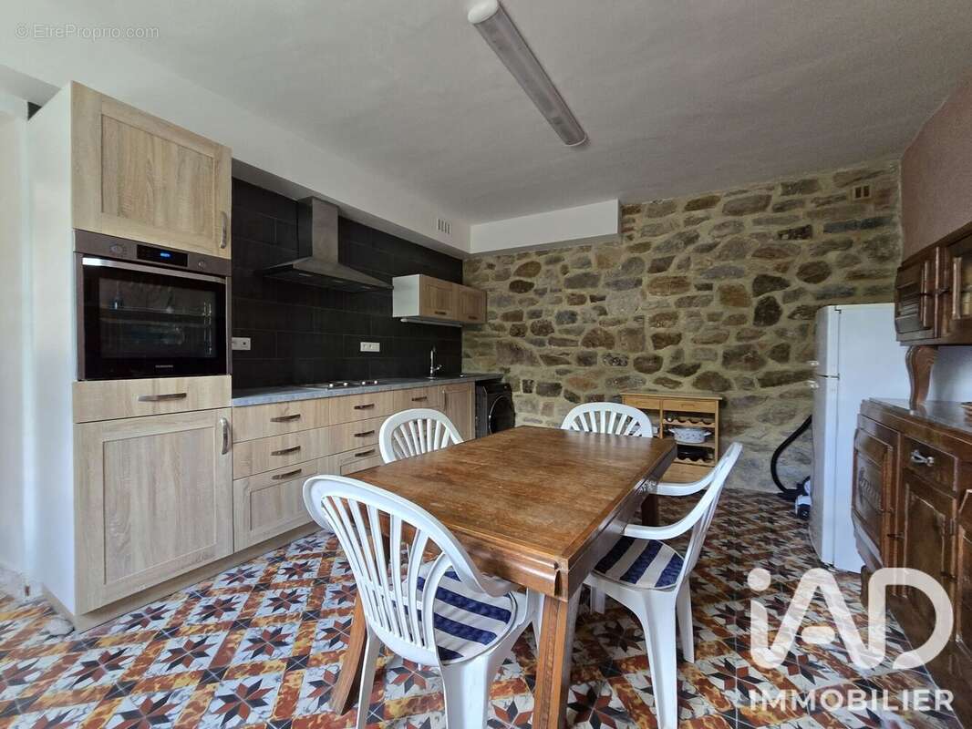 Maison 81 m² à Quintillan  - photo 4