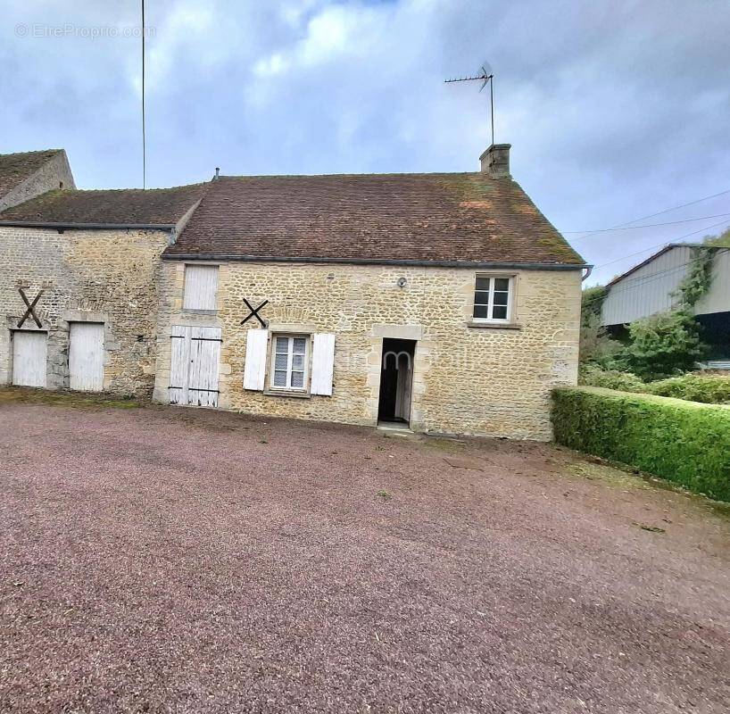 Maison à SAINT-CHRISTOPHE-LE-JAJOLET
