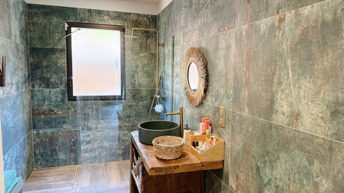 Maison à LE CASTELLET