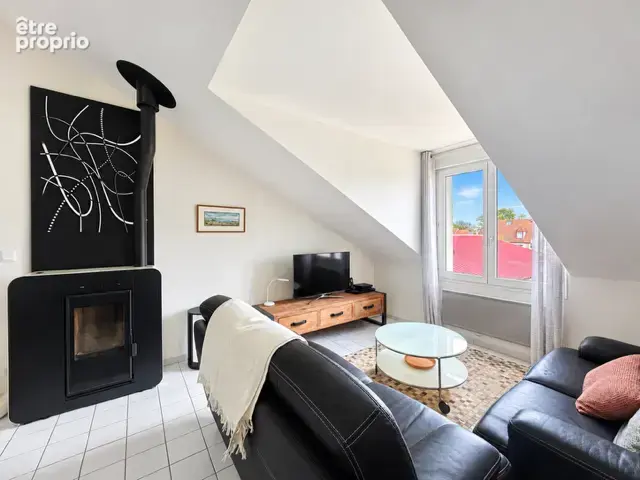 BRETIGNY-SUR-ORGE - APPARTEMENT DUPLEX F3 - 90 m2 au sol - Hauteur Cathédrale - Excellent état - Petite réside - photo 3