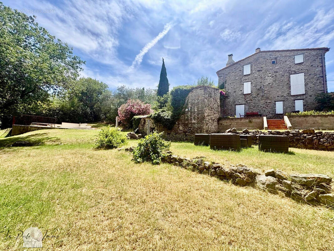 Maison à VILLELONGUE-DELS-MONTS