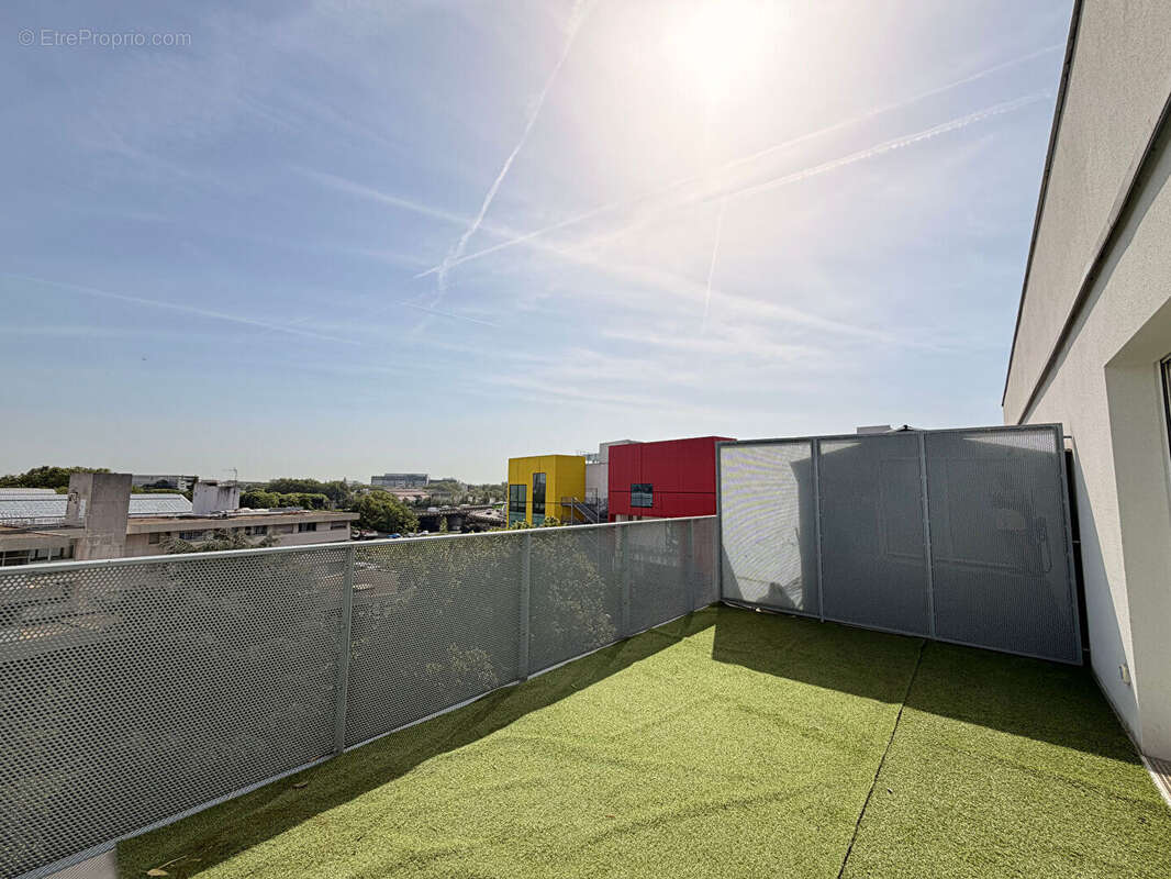 Appartement à VILLENEUVE-LA-GARENNE