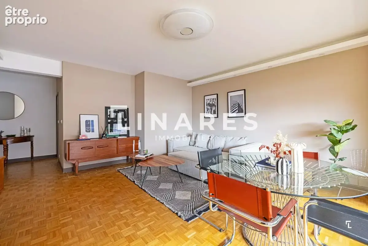 PRIVILEGE MERMOZ - Appartement T3 de 83 m2 - Terrasse de 7 m2 - Garage -  13008 Carré d'or - photo 4