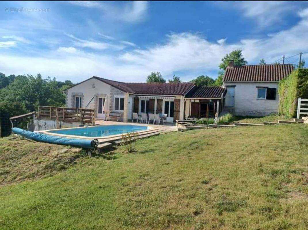 Maison à COUX-ET-BIGAROQUE