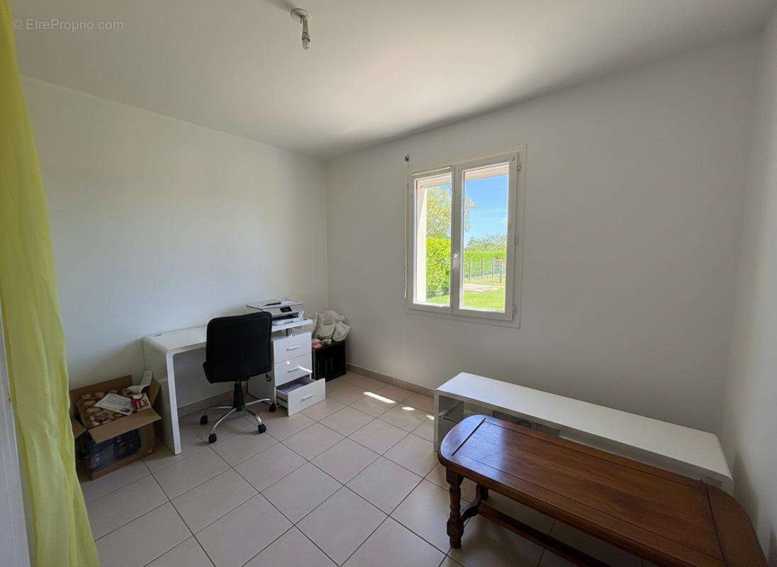Maison à 5 minutes de GEMOZAC 5 pièces 118 m2  de plain pied avec grand garage - photo 10