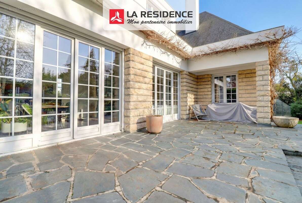 Maison à VERNEUIL-SUR-SEINE