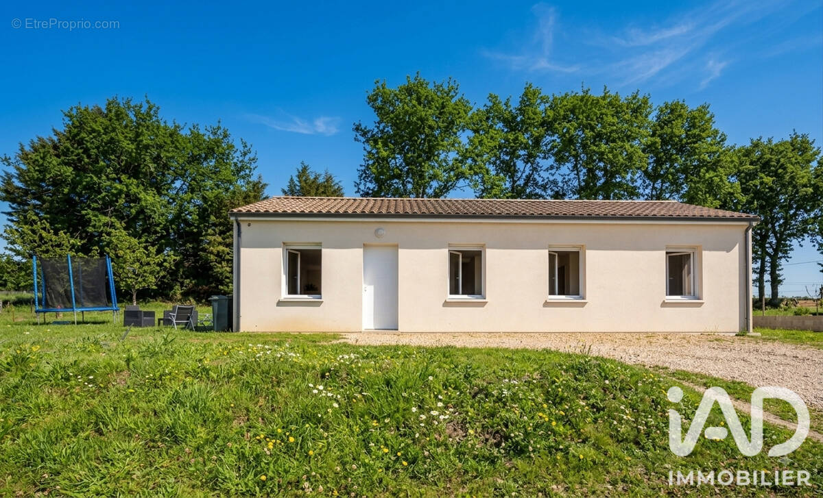Photo 1 - Maison à COURS-DE-PILE