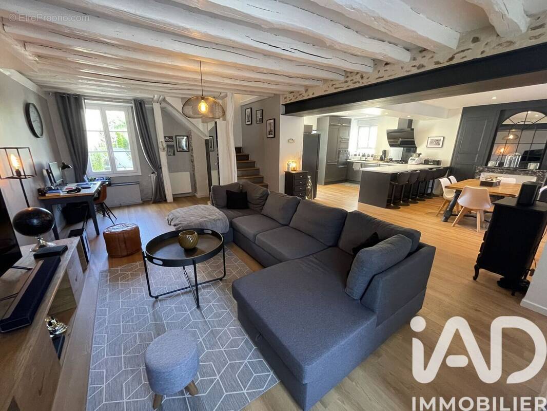 Photo 1 - Maison à LA CELLE-SUR-MORIN