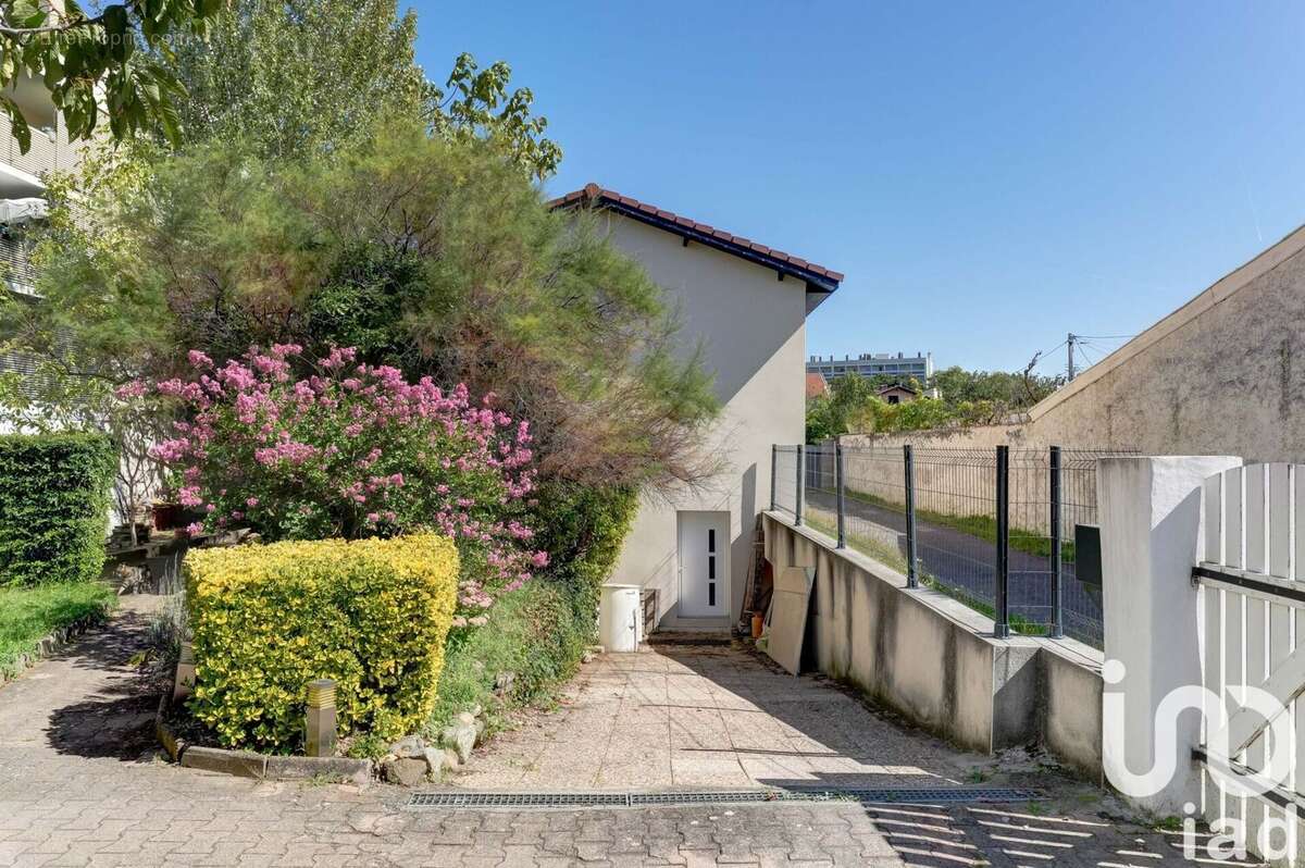 Photo 4 - Maison à PIERRE-BENITE