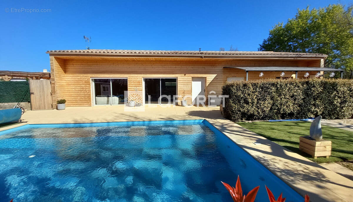 Maison à SAINT-SATURNIN-LES-APT