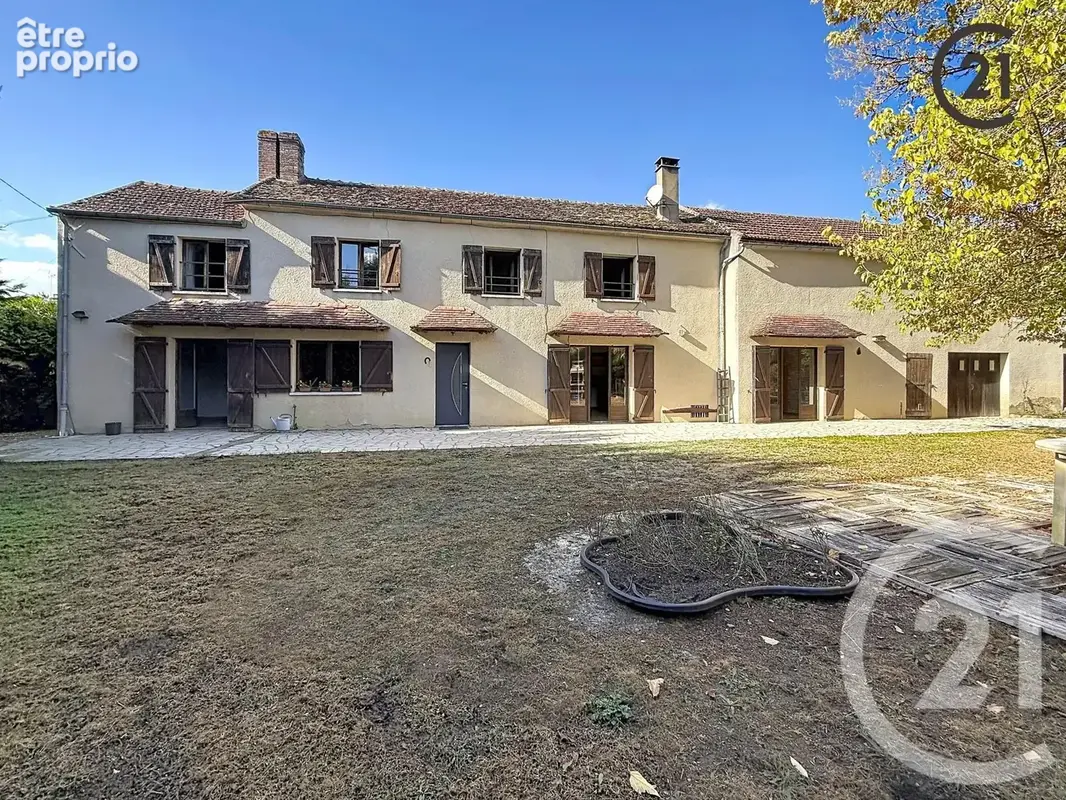 Maison à CHARBUY