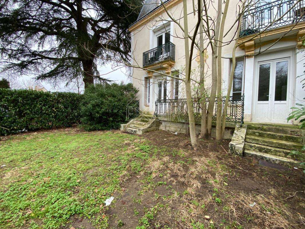 Appartement à ROSNY-SUR-SEINE