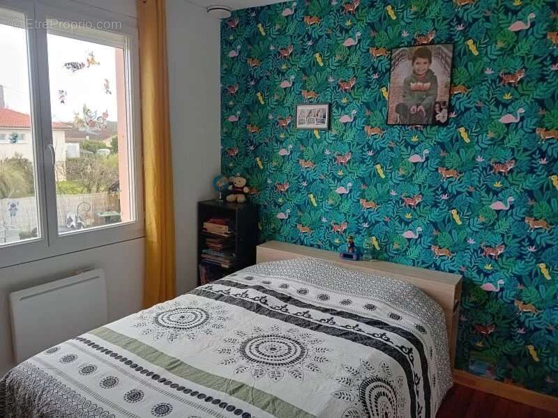 Maison rénovée de 170m², 5 chambres et jardin de 551m² - photo 8