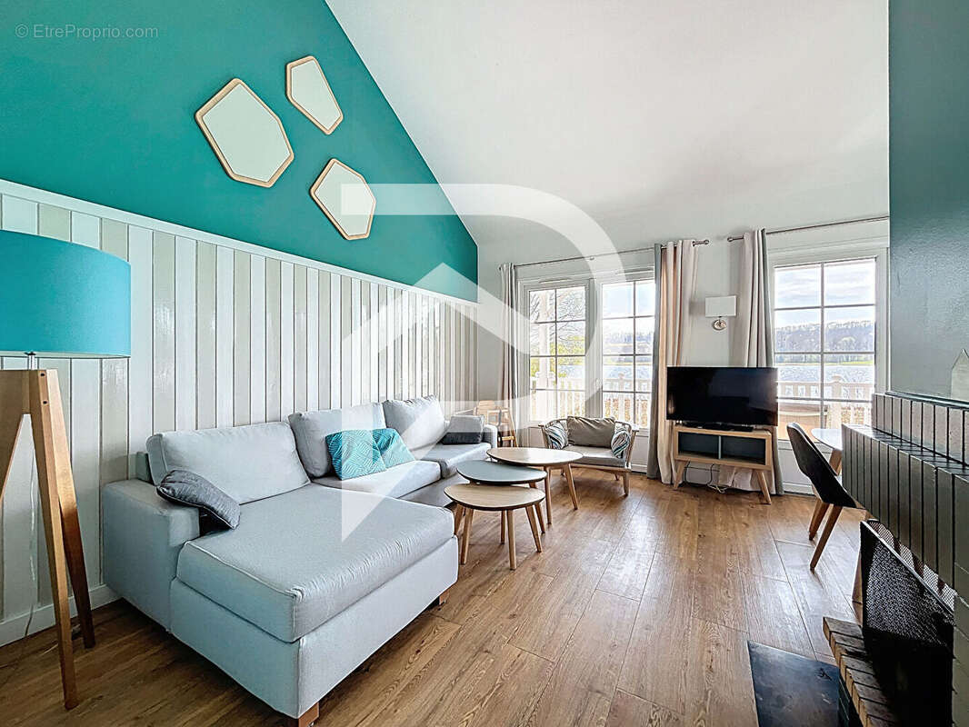 Maison à CHAMOUILLE