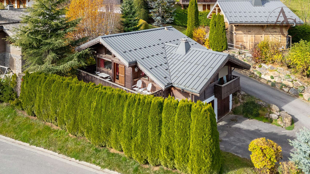 Maison à DEMI-QUARTIER